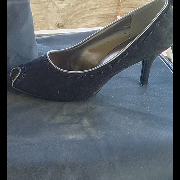 Predictions size 8 wide shoes - Picture 4 of 7